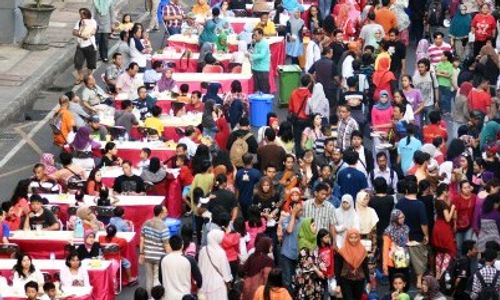 FOTO HARI JADI KOTA SURABAYA : Festival Kuliner Ramaikan Tunjungan