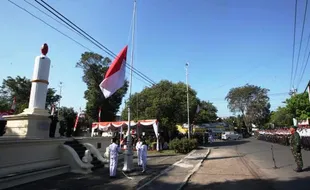 FOTO HARI KEBANGKITAN NASIONAL : Tugu Lilin Tonggak Kebangkitan Nasional