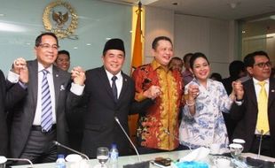 KONFLIK INTERNAL PARTAI GOLKAR : Gunakan Jet Pribadi, Ketua DPR Ade Komaruddin Dilaporkan ke MKD