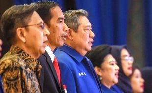 RESHUFFLE KABINET JOKOWI : Apkasi: Ganti Menteri Sekarang Tak Realistis