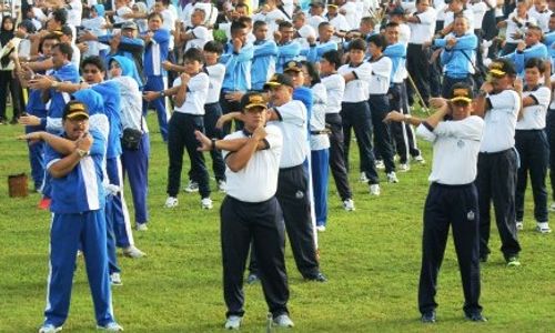 FOTO WISATA SURABAYA : Monumen Yos Sudarso Resmi saat Hardikal