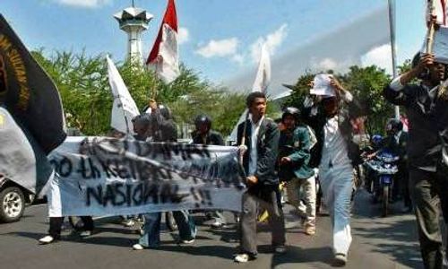 DEMO MEI 2015 : PWI Siap Laporkan Penghinaan Wartawan ke Polisi