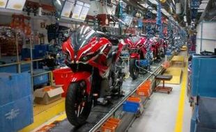 BURSA SEPEDA MOTOR : Kawasaki Indonesia Ogah Jual Pulsar 200RS dan 200AS, Penggemar Kecewa