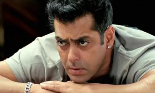 BOLLYWOOD : 18 November, Salman Khan Menikah