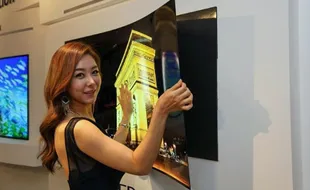 TEKNOLOGI TERBARU : LG Hadirkan TV Super Tipis