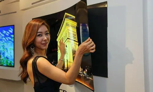 TEKNOLOGI TERBARU : LG Hadirkan TV Super Tipis