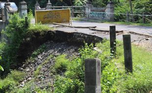 LONGSOR SLEMAN : Dinas PU : Perbaikan Jembatan Selesai Sebelum Arus Mudik