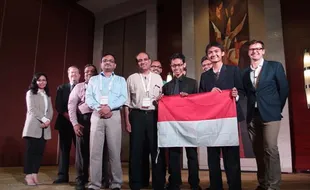 PENELITIAN MAHASISWA : Duo Mahasiswa Ini Dapat Penghargaan di India