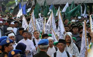 FOTO PARADE TAUHID : Ribuan Umat Islam Mengikuti Parade Tauhid