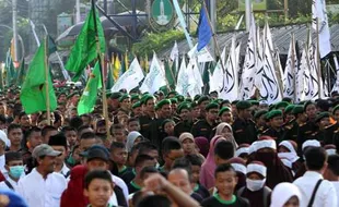 PERINGATAN ISRA MIRAJ : Parade Tauhid Ajak Umat Islam Waspadai Aliran Sesat