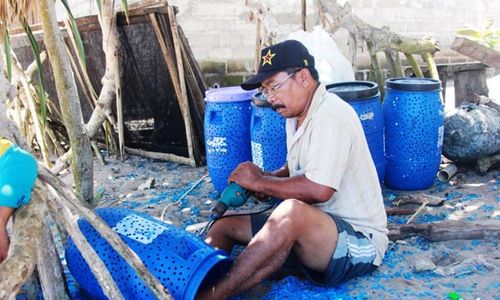 PERIKANAN GUNUNGKIDUL : Cegah Kepunahan Lobster, Nur Rajin Lubangi Tong