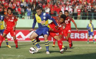 UJI COBA PERSIS VS AREMA CRONUS : Kalah Tipis 1-2, Jadi Modal Hadapi Turnamen Pramusim