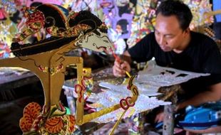 FOTO WAYANG KARDUS Dibikin di Jati Kapur