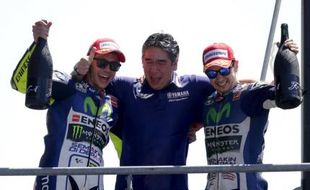 MOTOGP PRANCIS 2015 : Kuasai Le Mans, Lorenzo Dekati Rossi