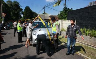 PENEMUAN JENAZAH : Diduga Alami Serangan Jantung, Pemilik Rental Mobil Ini Meninggal di Dalam Mobil