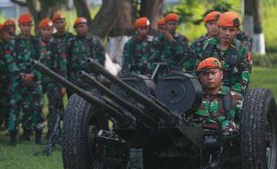 KABAR LANUD ADISUTJIPTO : Latihan Pertahanan, Pangkalan "Dikelilingi" Musuh Bersenjata