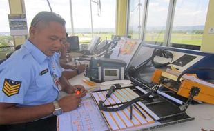 BANDARA ADISUTJIPTO : Pemandu Penerbangan Perlu Konsentrasi dan Ketelitian Menjaga Nyawa