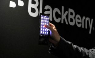 BLACKBERRY ANDROID : Blackberry Passport Bakal Cicipi Android?