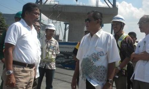 FLYOVER PALUR : Pemasangan Girder Diharapkan Selesai Sebelum Lebaran