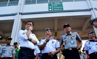 FOTO MUDIK LEBARAN 2015 : Begini Menhub Sidak Purabaya