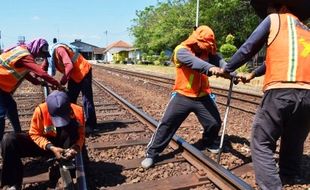 LEBARAN 2016 : Jelang Masa Angkutan Mudik, PT KAI Deteksi 214 Titik Rawan