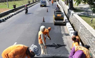 PEMBANGUNAN JALAN : Pemerintah Targetkan Bikin 769 Kilometer Jalan Baru