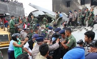 PESAWAT HERCULES JATUH : Pesan BBM Terakhir Lettu Pandu, Kopilot Cerdas dari Jogja