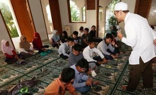 FOTO RAMADAN 2015 : Begini Pesantren Ramadan Gambir Anom