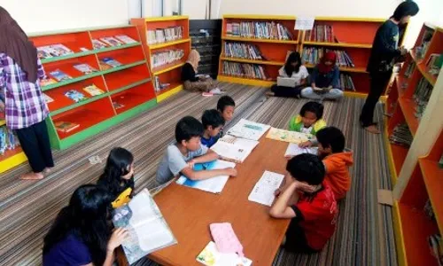 Patut Ditiru, Anak-Anak TK Diajak ke Perpustakaan