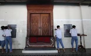 NASKAH KUNO SOLO : IAIN Solo Tangani Naskah Kuno Masjid Agung