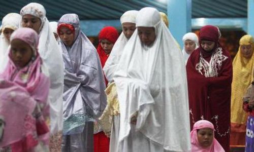 MUSIBAH DI MASJIDIL HARAM : Jemaah Masjid Purwokerto Salat Gaib Korban Jatuhnya Crane