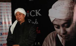 ALBUM BARU OPICK : Jelang Ramadan, Opick Luncurkan Album Salam Rindu Ya Musthofa