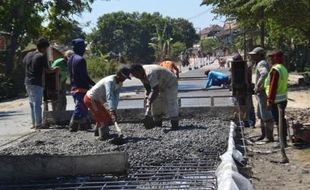 INFRASTRUKTUR BANTUL : Anggaran Pembangunan Jalan Membengkak Rp1,9 Miliar