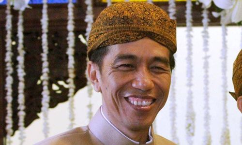 JANJI JOKOWI : Ulang Tahun, Jokowi Janjikan KIS Gratis