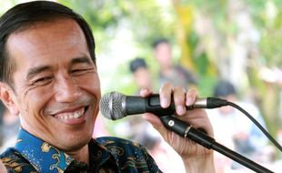 SWASEMBADA BERAS : Jokowi Blusukan ke Gudang Bulog untuk Buktikan Stok Beras Aman