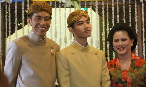 PERNIKAHAN GIBRAN-SELVI : Keris Tamu Jokowi Diisolasi Paspampres 