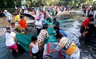 TRADISI JELANG RAMADAN : Mata Air Umbulan Ciptakan Tradisi Umbah-Umbah Karpet