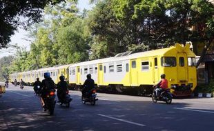 FOTO RAILBUS BATARA KRESNA : Railbus Batara Kresna Absen Lagi