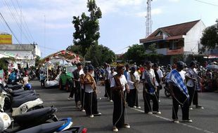 PAWAI BUDAYA : Rasulan Tetap Digelar di Perkotaan