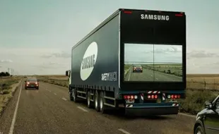 INOVASI OTOMOTIF : Wow, Samsung Ciptakan Truk Trailer Tembus Pandang