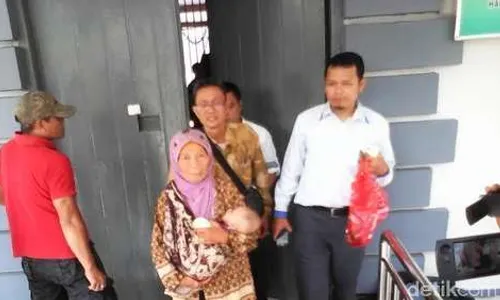 KASUS PENAHANAN MOJOKERTO : Bayi Tiga Bulan Ini Berjuang Dapatkan ASI Ibunya di Dalam Sel