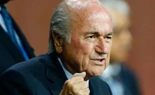 SEPP BLATTER MUNDUR : Platini Sebut Pengunduran Diri Blatter Langkah Tepat