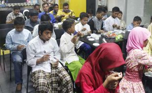 Buka Bersama 300 Anak Panti Asuhan bersama Yatim Mandiri