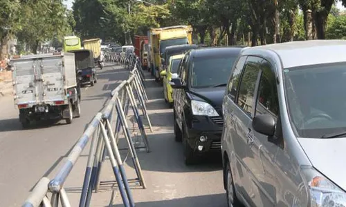 MALAM TAHUN BARU : Kendaraan Dilarang Menyeberang Jalan di Jalur ke Pantai Parangtritis