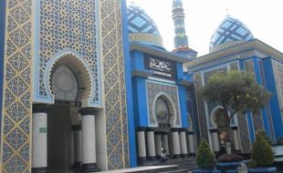 MASJID UNIK : Wow, Masjid Agung Madiun Ini Ternyata Disangga Banyak Pilar, Tahu Jumlahnya?  