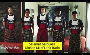 VIDEO UNIK SEPAK BOLA : Sambut Ramadan, Pemain-Pemain PSG Pakai Sarung