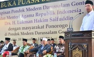 PONDOK GONTOR : Menteri Agama Ajak Masyarakat ke Pondok Pesantren