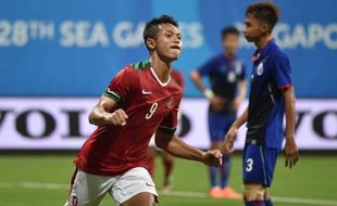 FINAL PIALA PRESIDEN 2015 : Rangking Sepak Bola Indonesia 171 Dunia, Jokowi Geleng Kepala