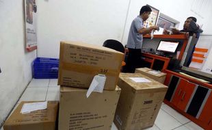 PENGIRIMAN PAKET POS : Di Bantul, Didominasi Paket Jual Beli Online