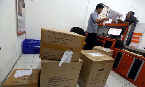 PENGIRIMAN PAKET POS : Di Bantul, Didominasi Paket Jual Beli Online